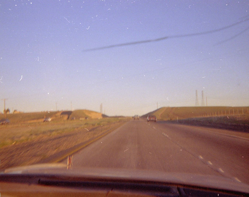 Illustration for article titled Murilee's Interstate 5 Road Trip Photos Of The Late 1980s